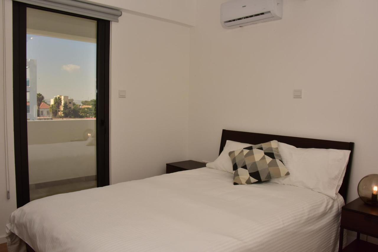 Georgia Court City & Seaview Larnaca Ngoại thất bức ảnh
