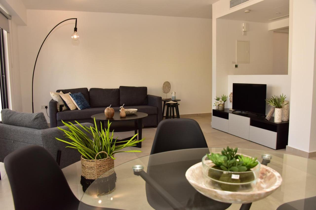 Georgia Court City & Seaview Larnaca Ngoại thất bức ảnh